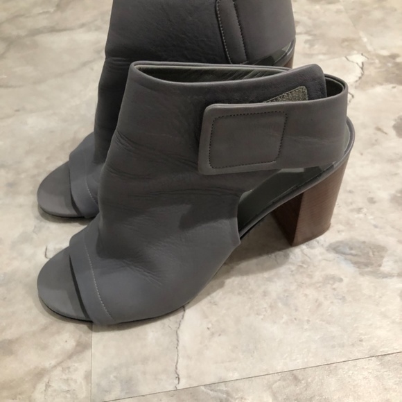Vince Camuto gray wrap around ankle chunky heels - Picture 6 of 7